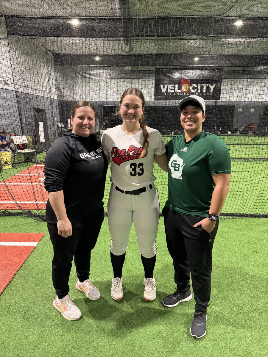 baleyberndt's tweet photo. Thank you @skubuske, @mbean_22 &amp; all of the @GBPhoenixSB players for having a great camp today! I loved the opportunity to compete and grow as a player! #bodyonball https://t.co/a7LMcqRSVA