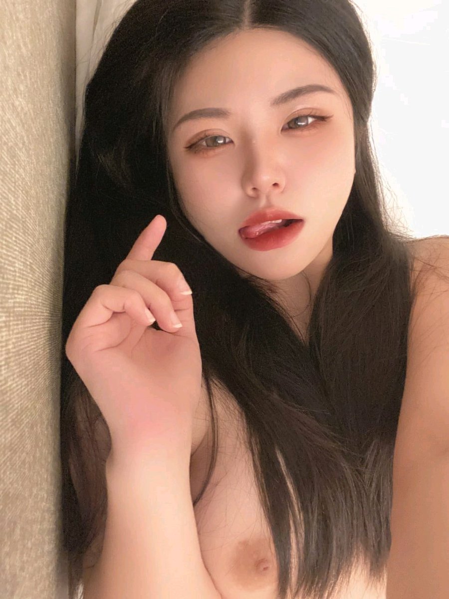 lenman88's tweet photo. 早泄戴锁绿奴当然要贡献女朋友，看着大鸡吧操你女朋友把浓稠的精子注射进她的子宫，你个阳痿傻逼想想就要泄了吧，女朋友变成肉便器鸡吧套子，你呢就是主人脚下的一条狗，沦为接精盆，跪着给祖宗磕头，然后上贡你的一切 #绿主 #绿帽 #绿奴 #sm #男s #母狗 #绿乌龟 #绿王八 #早泄阳痿 #公狗 #投稿 #丧志 https://t.co/voET3jSlKw
