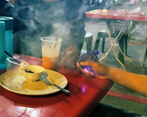 fadhlinhusseini's tweet photo. BAN VAPING/SMOKING STRICTLY AT FOOD PREMISES๐ญโโผ๏ธ
@JRN500
#JournZ #DigitalJournalism #GenZ #VapeIsNotSafe #StopVaping #GenerationalEndgame #Visual6 #WaysToOvercome #Group3 https://t.co/tCIbGl2Ccs