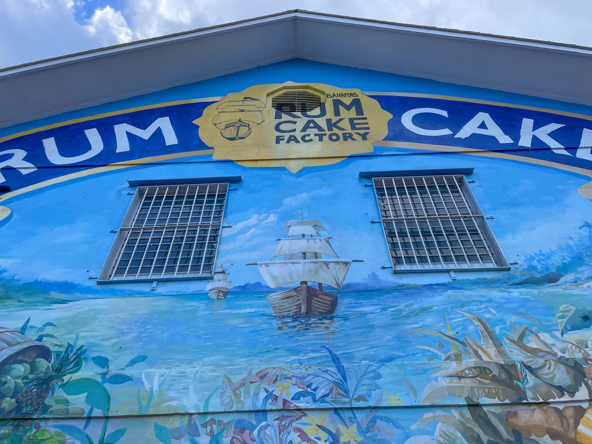 sz_ripa's tweet photo. #Miami to #Bahamas 🏝️ - Part 2 🙌

#OceanDrive #Miami #SouthBeach #RumCakeFactory https://t.co/eVMpDfpq0L