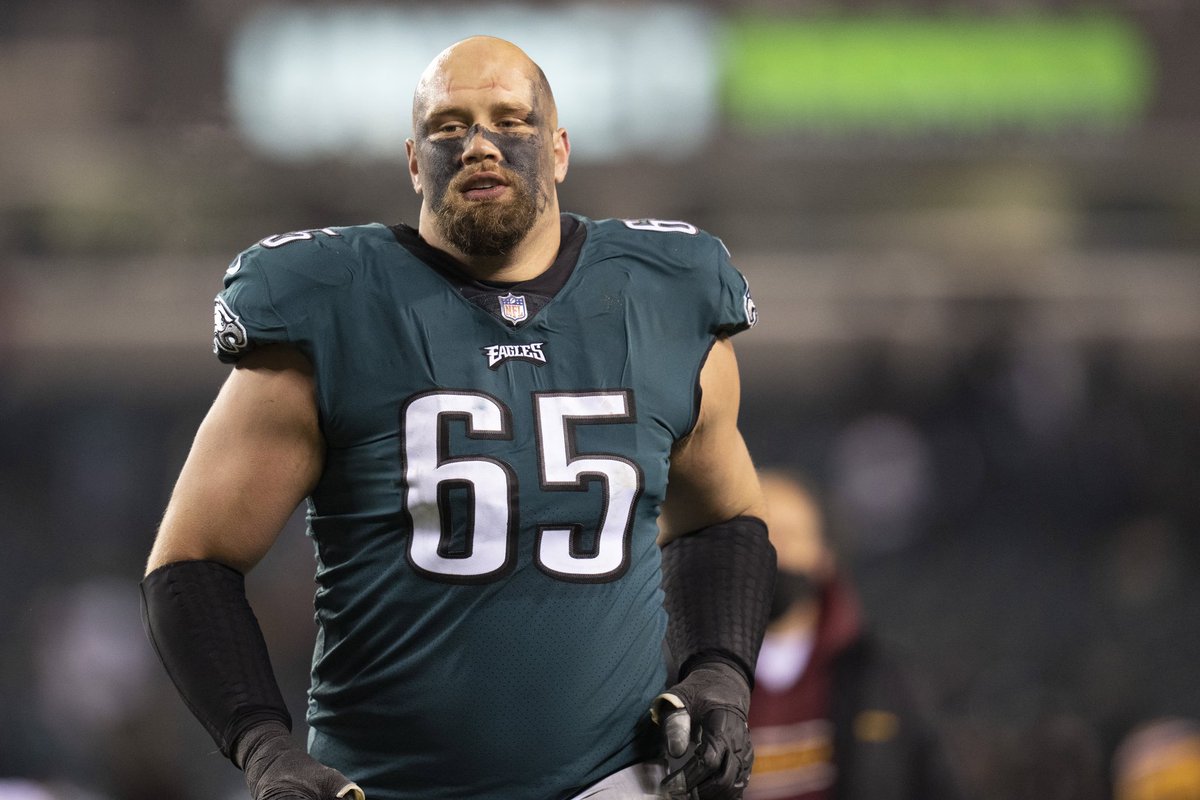 MLFootball's tweet photo. BREAKING: 4x All-Pro #Eagles tackle Lane Johnson says he has NO PLANS to retire and plans to play for multiple more seasons. 

🔥🔥🔥

“I think I have a few good years left.” https://t.co/8G0o0FBwNJ