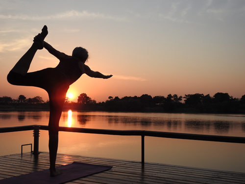 jrnyww's tweet photo. Yoga, overlooking the Zambezi river. #safari #safariafrica #animals #africansafari #journeysworldwide #travel #adventure #explore https://t.co/5C45CFfuCk