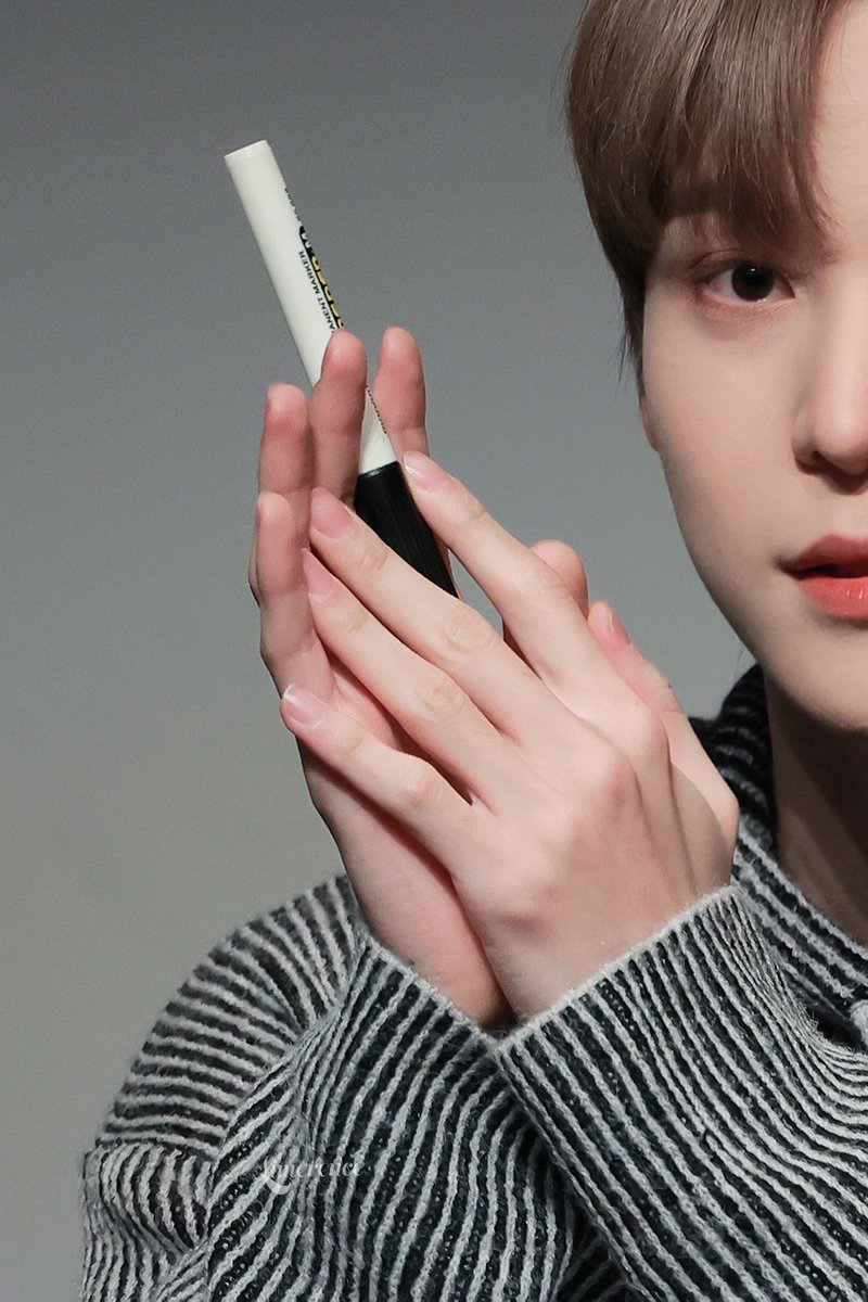 Limerence_YH's tweet photo. 231217 💘 #ATEEZ #YUNHO #에이티즈 #윤호 #정윤호 https://t.co/cIjuHU8PHR