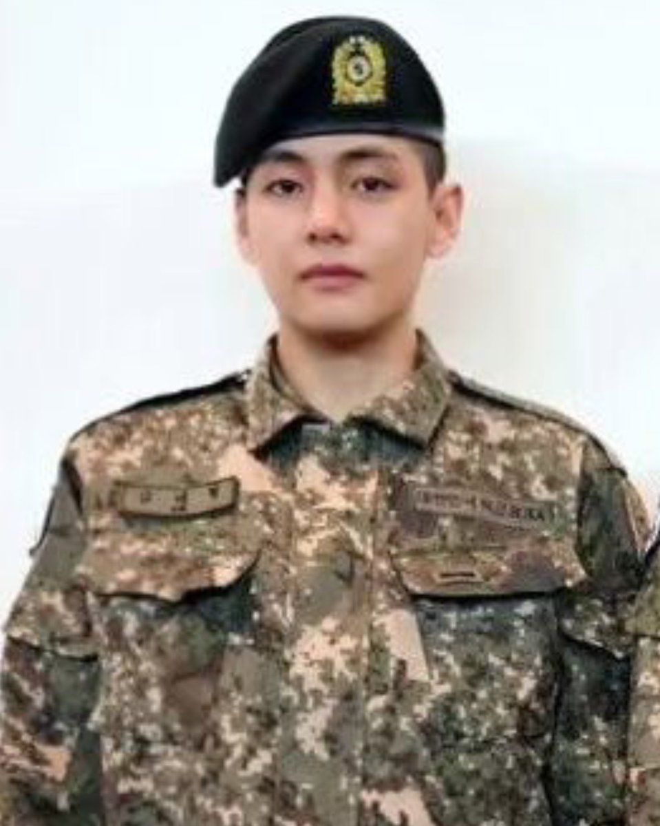 taeguide's tweet photo. Taehyung will enroll in Army General Administration School on Thursday to undergo an additional 3 weeks of training since he opted to enlist in the special forces 

The duration of his training period will be: 18 January — 8 February https://t.co/RIFXQvt860