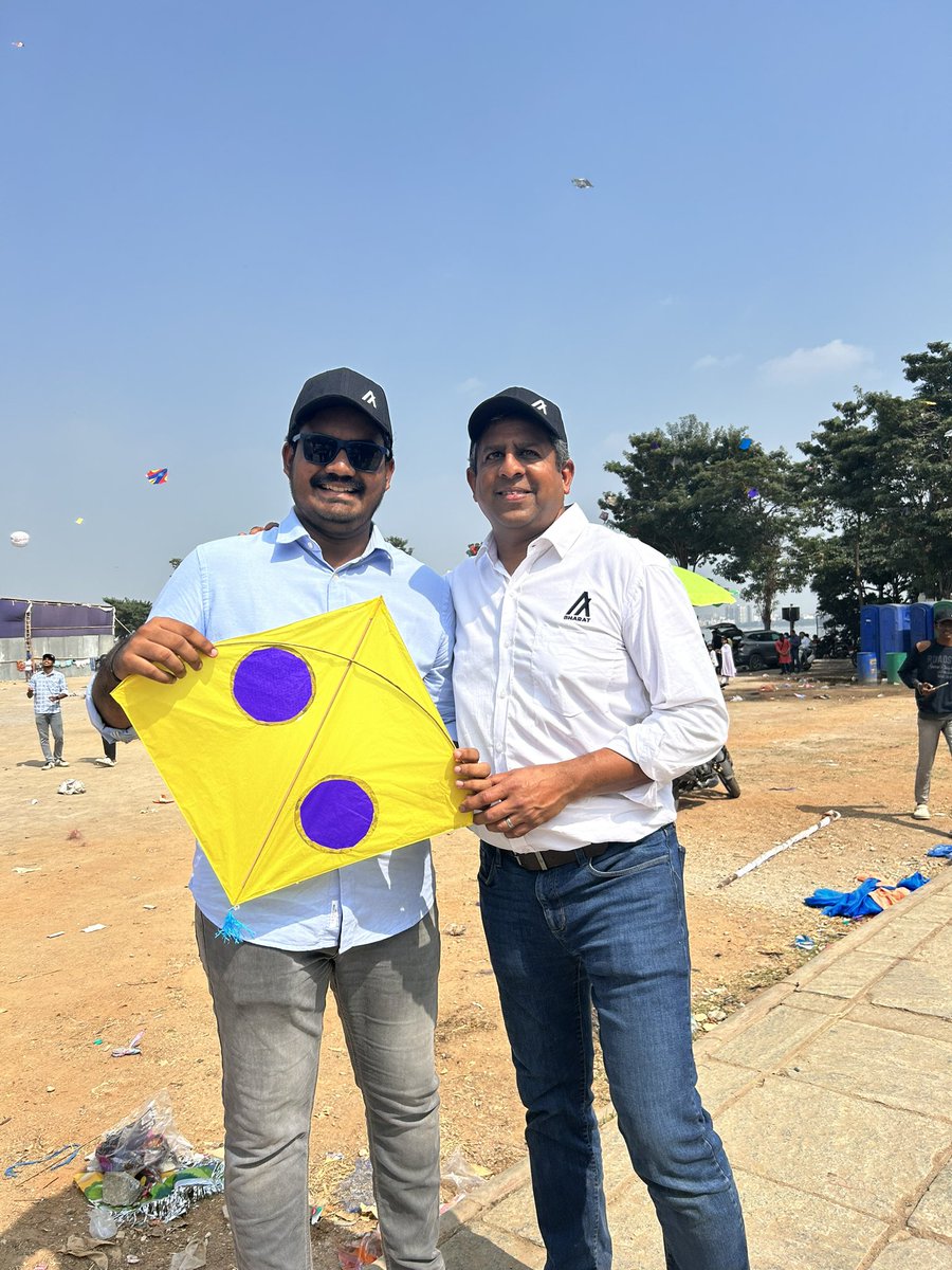 Ravicharan29's tweet photo. Happy to be a part of Algorand π..
Enjoyed a lot at peopleβs plaza #AlgorandKiteFestival #AlgorandFlyingHigh #Hyderabad #kitefestival #Sankranthi2024
@Algo_Bharat @AkashMallareddy @niikkhhiil @anil_vikasa @mohita_algo https://t.co/UyLZc89rWB