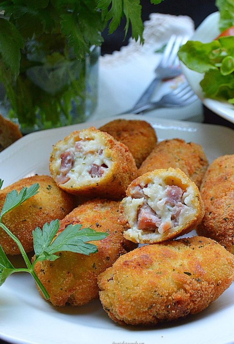 sussooss's tweet photo. feliz dia de la croqueta https://t.co/dyOqEfwgRf