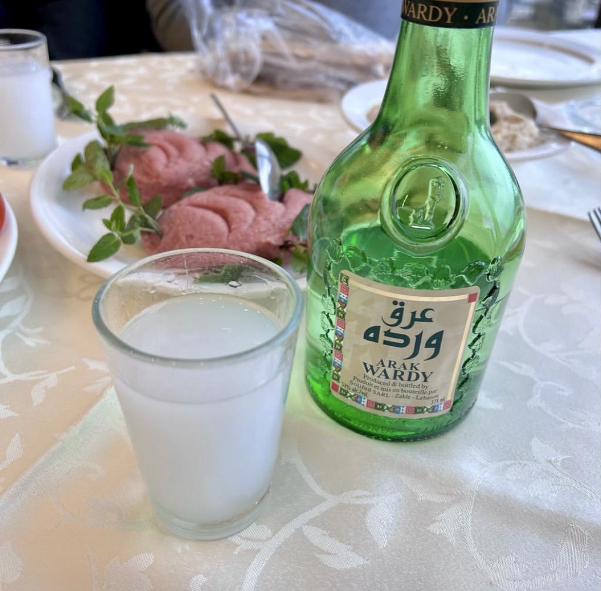 domainewardy's tweet photo. Arak Wardy and raw Kebbeh, a marriage made in Heaven
.
#domainewardy #arak #arakwardy #kebbeh #kebbe #kebbehnayeh #lebanesefood #middleeasternfood #delicious #distilledspirits #anise #zahle #beqaa #lebanon #familybusiness #drinkresponsibly #cheers https://t.co/vQxw31vknb