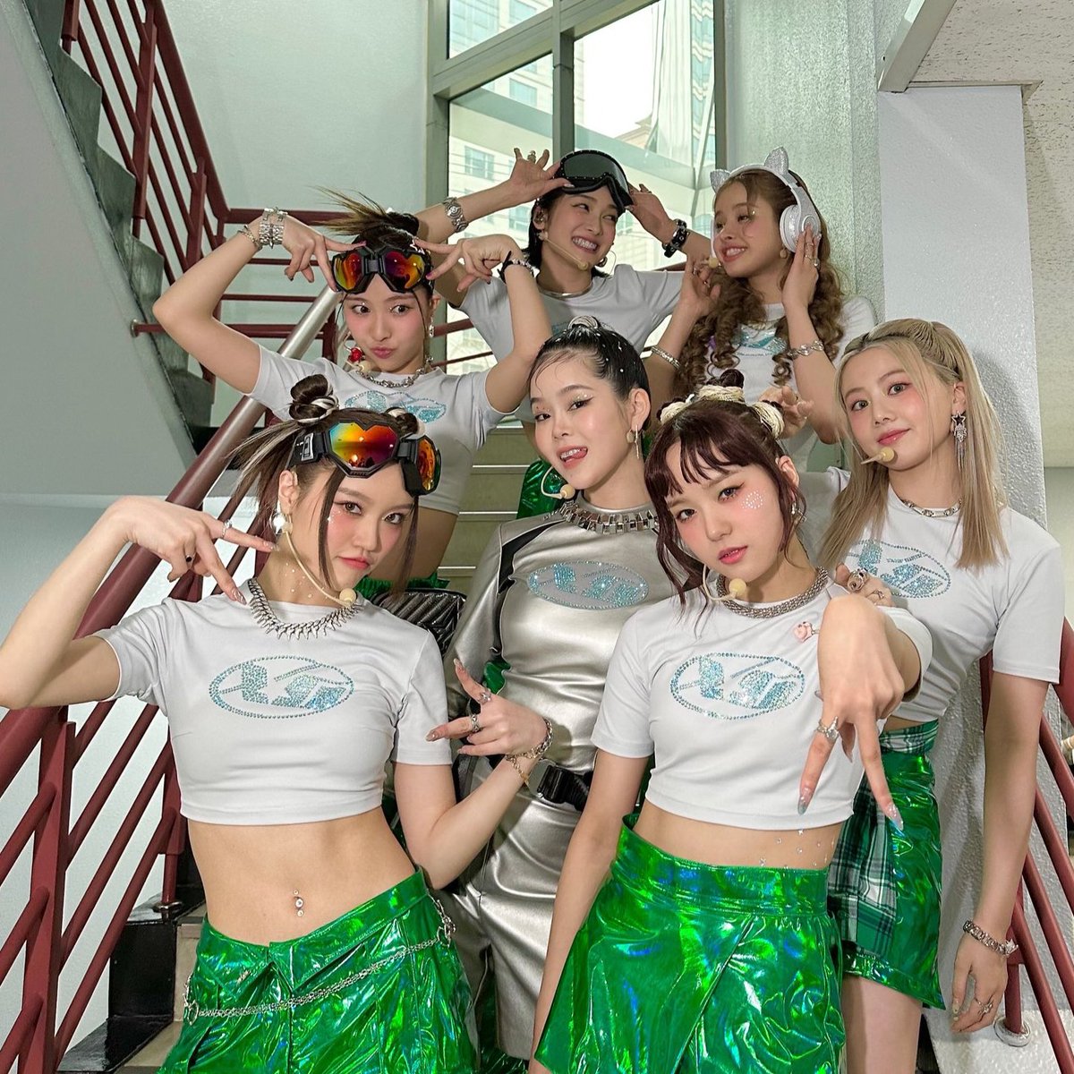 ⋆Ꮺ ָ࣪ ۰ XG’s stage outfits — a thread 𖤐ˊ˗