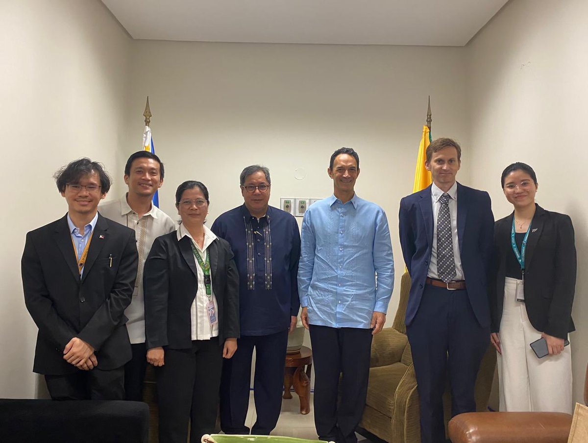 PeterKellNZ's tweet photo. 🇳🇿🇵🇭 Had a fruitful discussion with @DOHgovph Secretary Dr. Teodoro Herbosa @Teddybird on potential collaboration sa nutrisyon, reproductive health, at food safety kasama ang @FDAPhilippines. Excited about the potential for positive impact! 🤝
#HealthPartners #NZinManila https://t.co/HRLoeJ3aHn