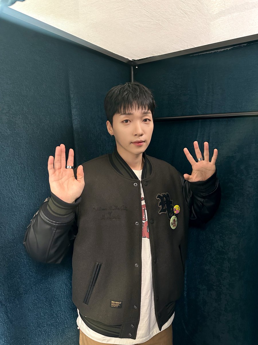 jeongsewoon_twt's tweet photo. 📸 2024.01.16 arirangTV After School Club

세운이잘생겼어 완전 정복으로
5개국어에 한 걸음 더 가까워진 ASC 🥰
제일 전문적으로 배운 땐.스. 답게
완벽한 댄스 메들리까지 알찼다 🌰🍀

#정세운 #JEONGSEWOON 
#Quiz #퀴즈 https://t.co/POixIeyjGL