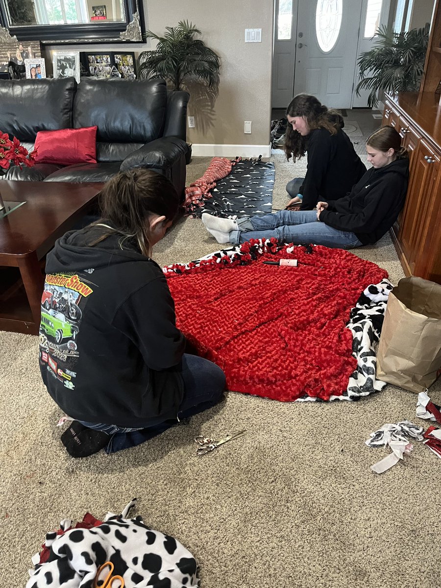 Oregon City High School Equestrian Team tweet media