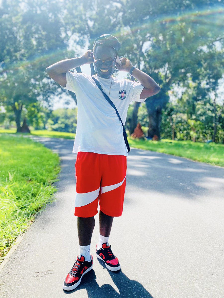 skaloni's tweet photo. 2023 dump… t) de3 wo ho b3 so na Wofa de3 wo di na Kyei aaa🥱🤐
#THISISNOTTHETAPEIII #Djiku #Ronaldo𓃵 #Chedar https://t.co/UJB3bY5mee