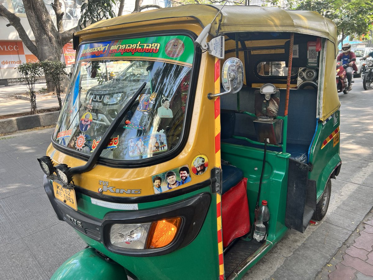 srinualavilli's tweet photo. Puttenahalli to South End
₹79 5.3 kms #MeterAuto
Basavaraj, driving auto for one year, says “I always go on meter”
How come?
Tried apps. “Bejaraagide!” deleted in two weeks. And using meter ever since.
Kannada cinema + music big fan
Thank you Basavaraj https://t.co/UBWF0kpmIr