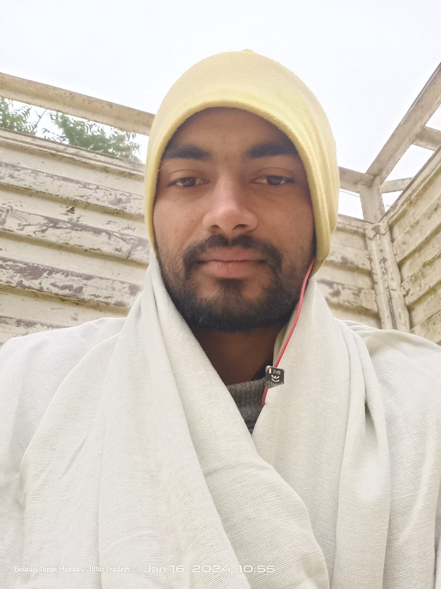 इस कड़ाके की ठंड में evm के विरोध में आंदोलन करने के लिए जिलाधिकारी कार्यालय जाते हुए
#ModiAfraidOfBallotPaper