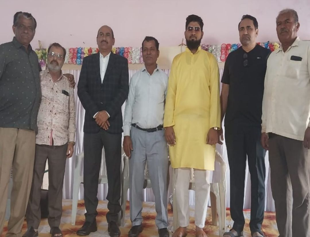 UndhadBavkubhai's tweet photo. અમરેલીના વડિયા શહેરના સુમરા પરિવારના આંગણે શુભ પ્રસંગે https://t.co/s2sZ42ZcQZ