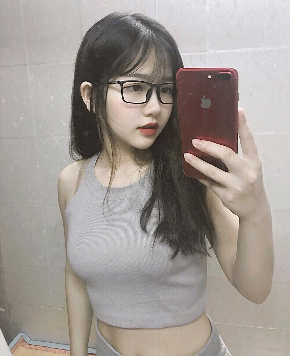 SavannahMu8165's tweet photo. You light up my life. 💡 https://t.co/rBWucV0JSg