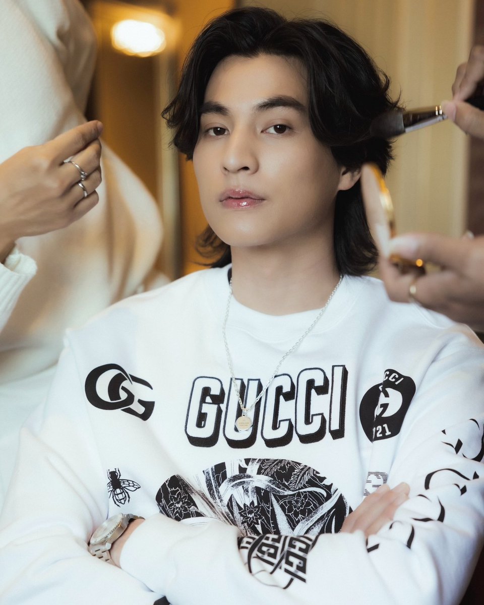 gulfkanawut's tweet photo. Gucci @gucci 💚❤️

#GucciAncora
#GucciFW24
#SabatoDeSarno
#GulfKanawut https://t.co/gX8OrVdOPF
