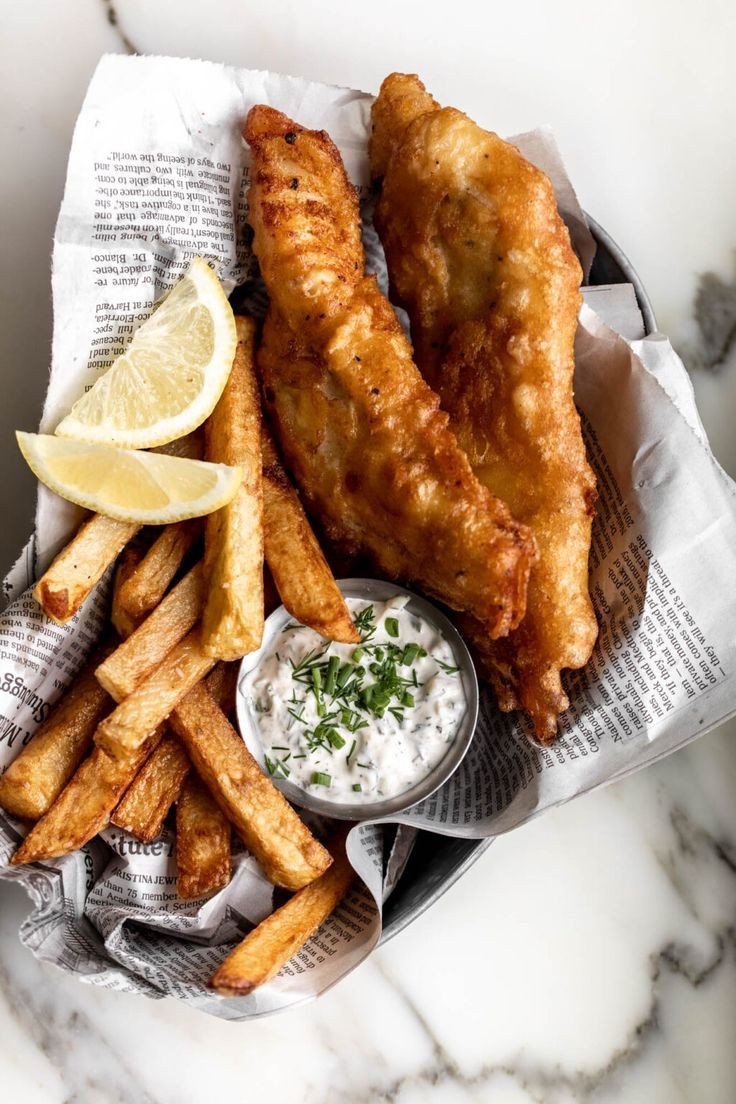 Soulfoodiiee's tweet photo. 🍽 Crispy Battered Fish and Chips 
👩🏻‍🍳 Kylie Mazon-Chambers I Cooking With Cocktail Rings https://t.co/9kY5lUCWOk