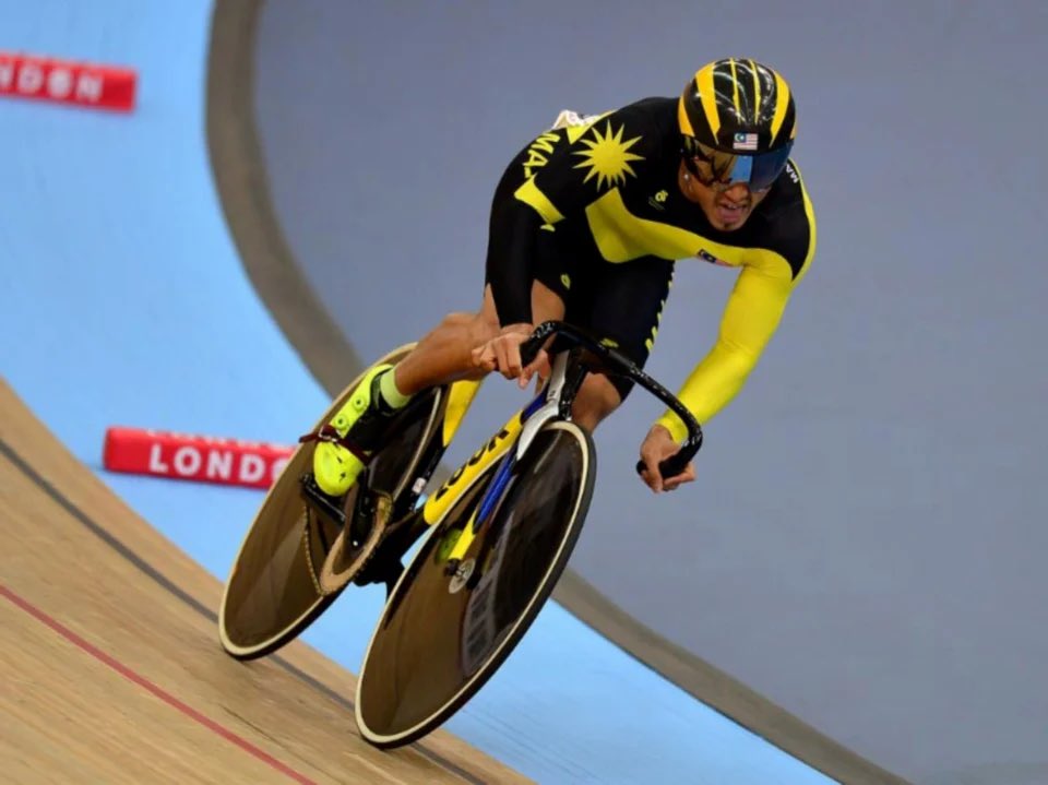 syennn__'s tweet photo. Datuk Azizulhasni Awang berpindah semula ke Melbourne, Australia. Kenapa?

@ASTROARENA https://t.co/butBAKB8it