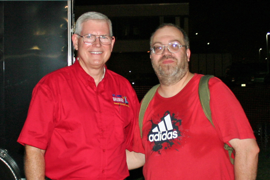 16 janvier

Joyeux anniversaire (78) à Michael L. Coats🎂🎂🎂
(3 vols : pilote de STS-41D et STS-29 et 39 comme Commandant, tous sur Discovery dont son 1er vol / sélectionné le jour de son anniversaire / a été directeur JSC)
Interview sur Space Quotes ici spacemen1969.blogspot.com/2012/11/michae…