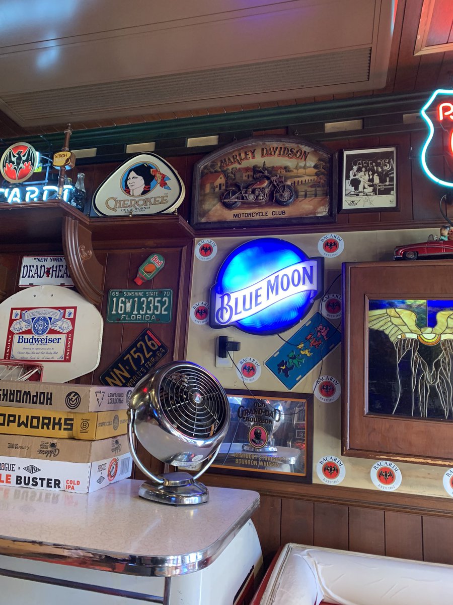 Naosan98415381's tweet image. 検診終了後、関内で🥰
チーズチーズチーズ🧀🧀🧀🍔
#フラッシュバックカフェ #flashbackcafe