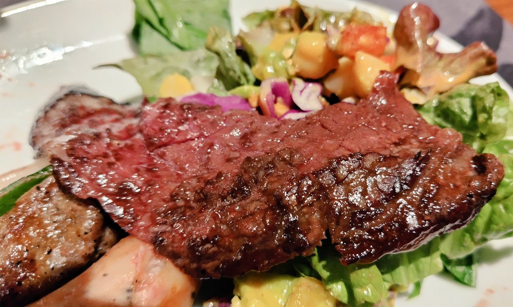 55RokuChan's tweet photo. #猿博打 と行く
#世界料理紀行
👯‍♀🇧🇷👯‍♀
シェラスコ食べ放題
赤札にして止めてるのに
次から次へとやってくる🥩肉🍗の海に溺れそうでした笑

3月中旬は王子で #佐吉祭2024 出演
コント公演vol.2 #ZOOOOOM の配信動画もBASEにて
グッズと共に絶賛発売中
https://t.co/vjPNEH24GC
同時視聴も開催♪ https://t.co/SuTrV7rlo8