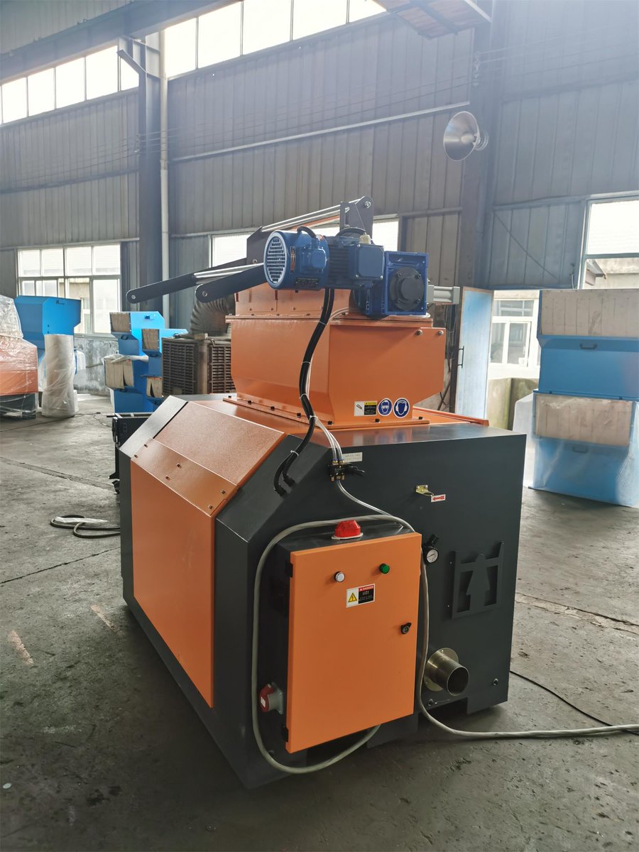 leysa1984's tweet photo. RG-2190QX Rhong Inline Plastic Scrap Film Granulator,Sound proof plastic online film granulator grinder recycling machines
Whatsapp:0086 137 7723 9417
Email: rhong@rhongmachines.com         
📷https://t.co/hiJqVXVsFU
#SoundProofFilmGranulators 
#QuietRolledFilmGranulator 
#Rhong https://t.co/GrlDFyRiXS