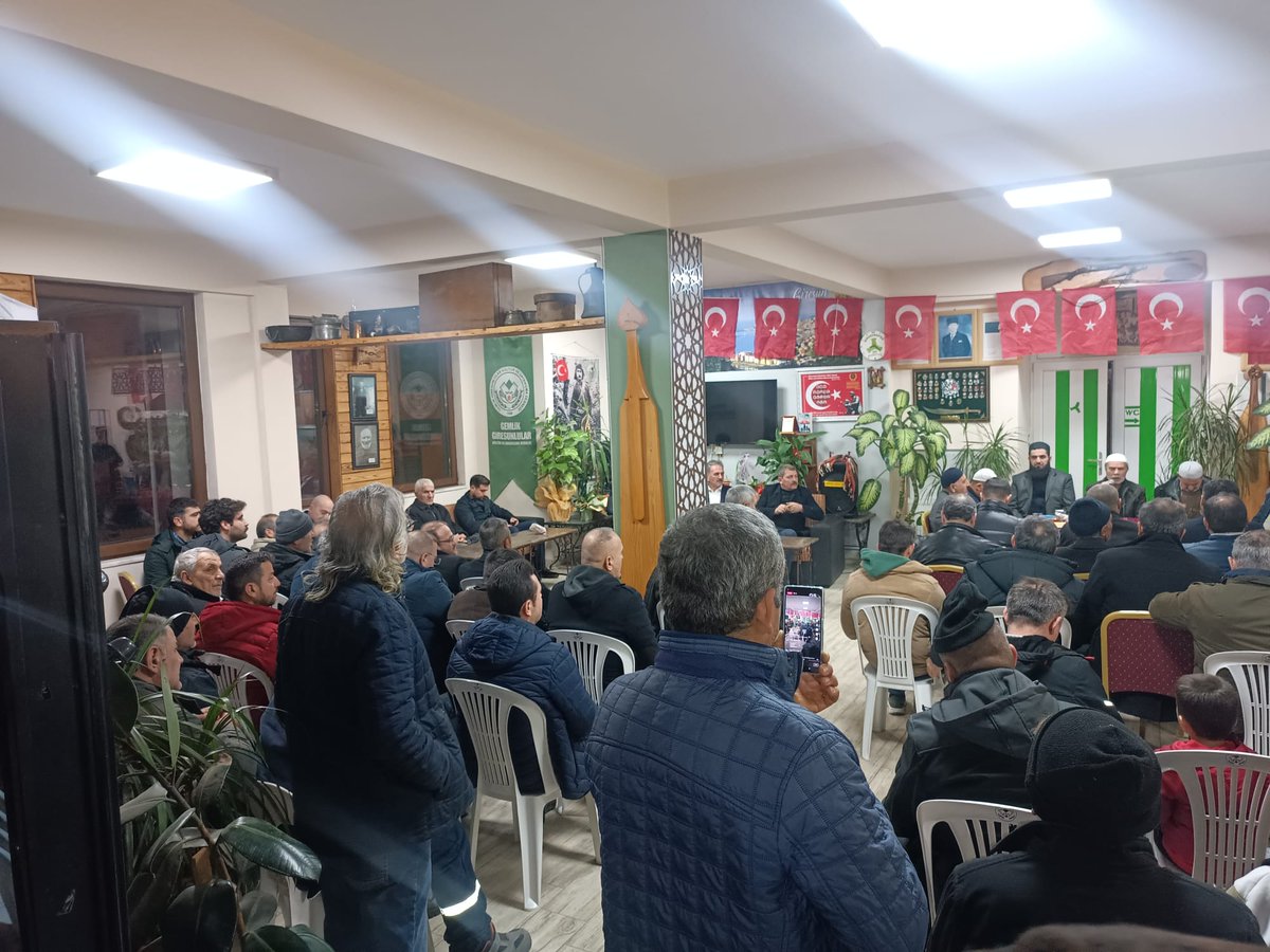 Gemlik Giresunlular Kültür ve Dayanışma Derneğinin ,
Irak'in kuzeyindeki Pençe-Kilit Operasyonunda Şehit Olan Kahramanlarımız adına Kur'an-ı Kerim Tilaveti ve Mevlid-i Şerif  okunması programına ,
İlçe Başkanvekilimiz Erdal KARATAŞ, İlçe Yöneticilerimiz ve Aday adaylarımızla