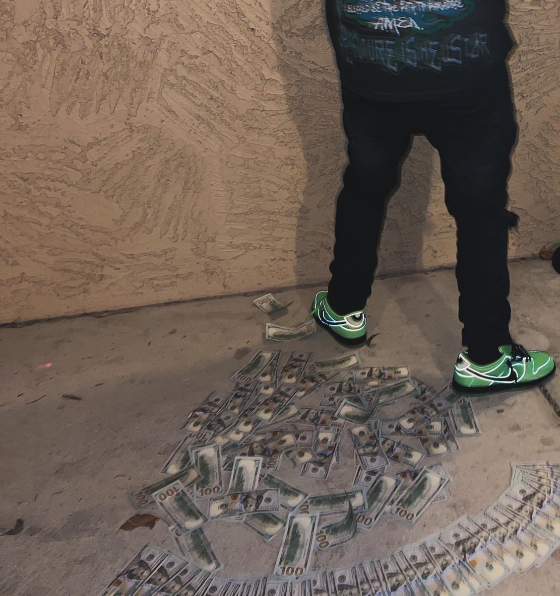 Moneybthereason's tweet photo. Bitch I could 🆙 10gs on yo Nigga🔋🌪️ https://t.co/EDN9pTG2BD