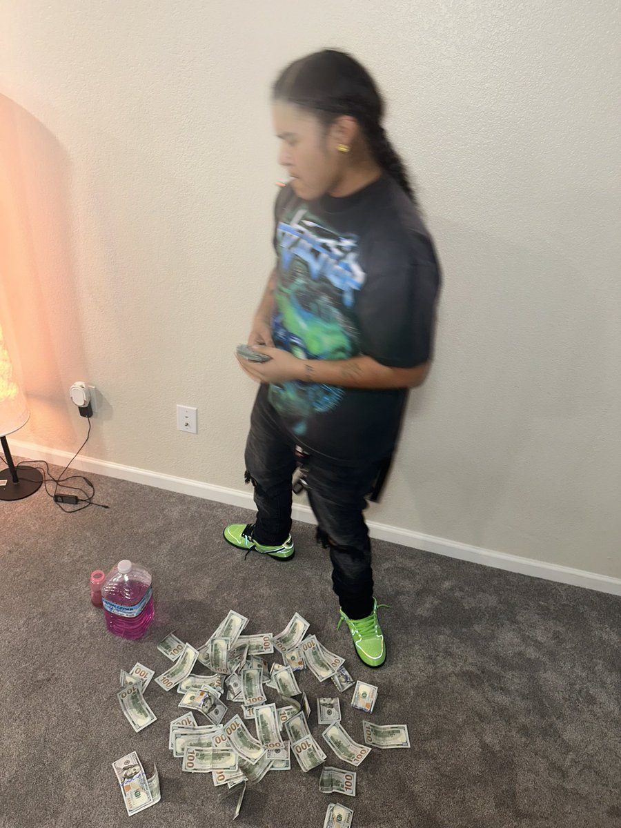 Moneybthereason's tweet photo. Bitch I could 🆙 10gs on yo Nigga🔋🌪️ https://t.co/EDN9pTG2BD