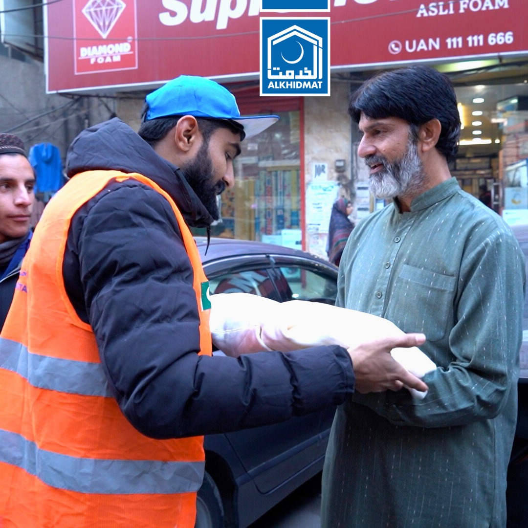AkfDistSialkot's tweet image. موسم سرما کی شدت کے پیشِ نظر شاہکام انڈسٹریز کے تعاون سے الخدمت فاؤنڈیشن کے زیر اہتمام لاہور  کے باسیوں میں گرم ملبوسات تقسیم  کیے گئے
#winterclothes #winter #winterpackage #Lahore #volunteer #AlkhidmatFoundation #alkhidmatfoundationcentralpunjab