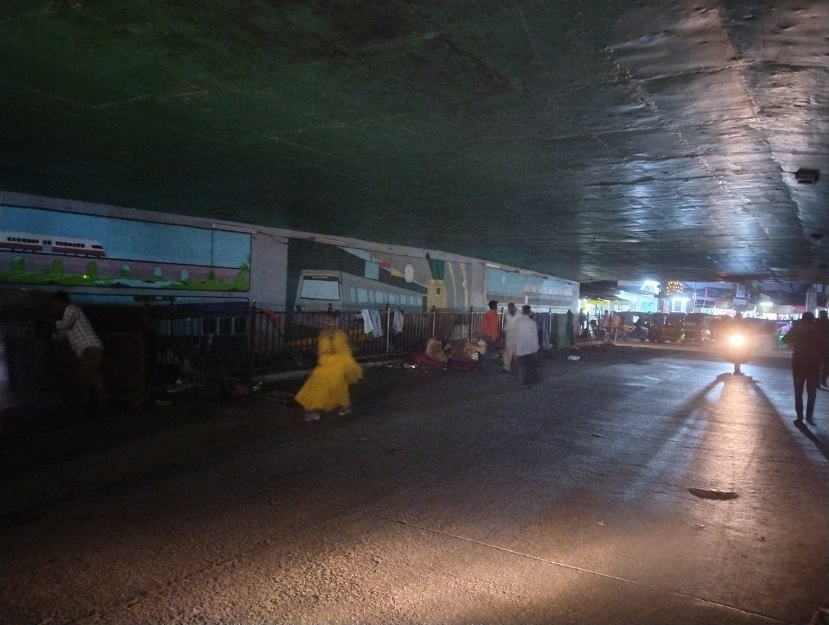 iSandeep_Mathur's tweet photo. @mybmc @mybmcWardME @mybmcRoads @mybmcBridges @Adani_Elec_Mum @IqbalSinghChah2 @CMOMaharashtra @nitin_gadkari @mieknathshinde @Dev_Fadnavis Mankhurd Flyover Underpass 1 side no light since long. No one takes action. Waiting for your quick reply and action. @MumbaiPolice https://t.co/7c6jpfaRWu