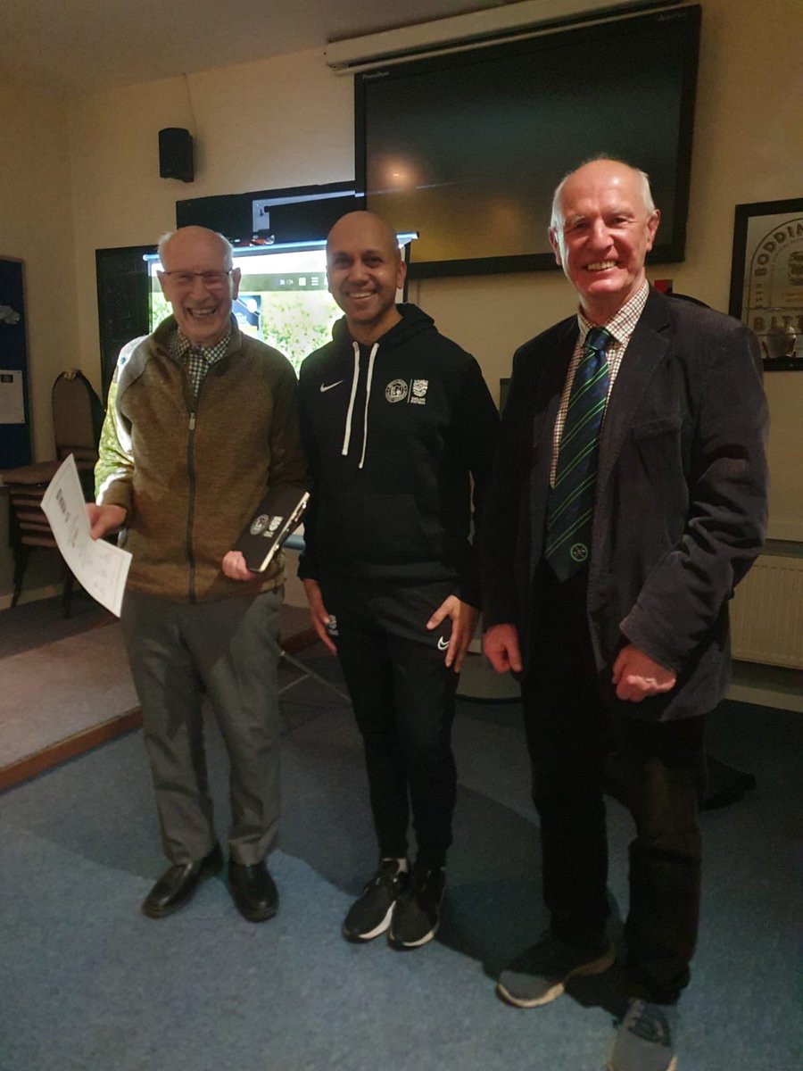 MinGupta's tweet photo. Great evening to be presenting referee certificates to newly qualified and long service awards for 25,40 and 50 years awards. 
Thank you for supporting referee development at North Berks RA
@BerksandBucksFA 
We all value Referees at all levels and thank you. 😊 https://t.co/1NU5kQslLL