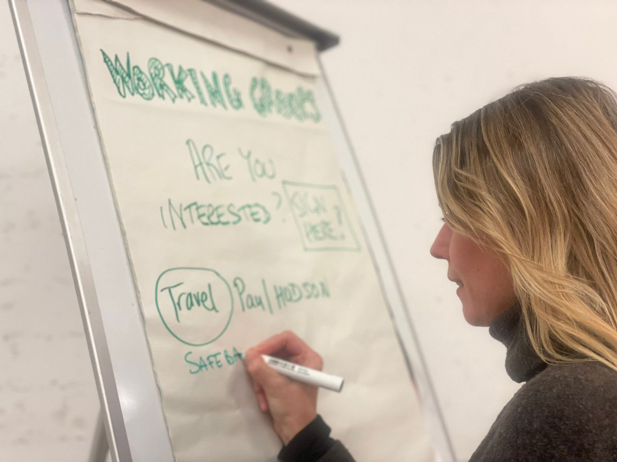 saragezdari tweet media