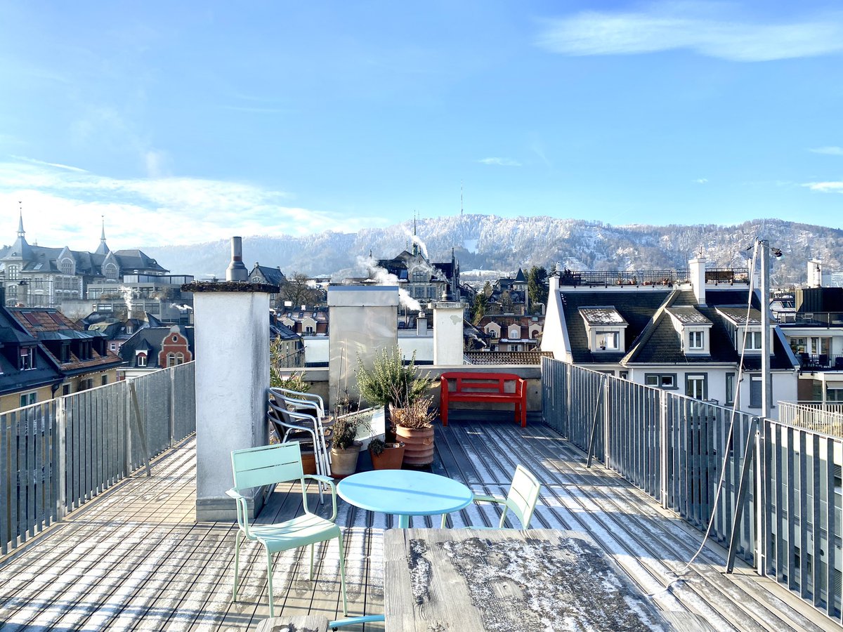 be_gschwend's tweet photo. WOW #zürich #wiedikon #uetliberg mit SONNE ,-) https://t.co/KNhZNZ4vNh