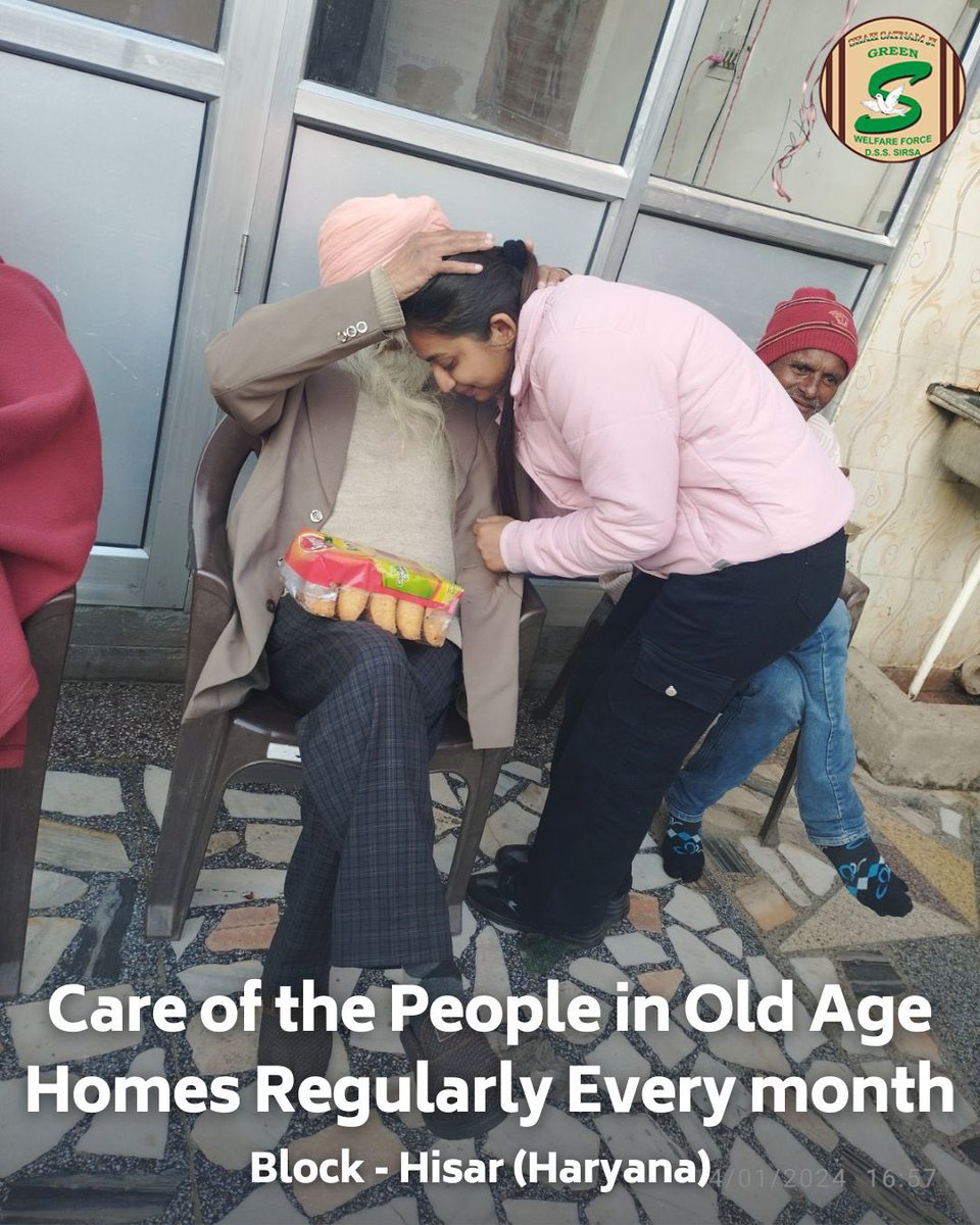 GreenSwelfares's tweet photo. Uniting generations with kindness, Shah Satnam Ji Green 'S' Welfare Force Wing volunteers are spreading joy and love, dedicating their time to senior citizens in old age homes and children in orphanages. Their commitment to nurturing all ages is a beautiful example of service. #HelpingHand #ElderlyCare #DeraSachaSauda