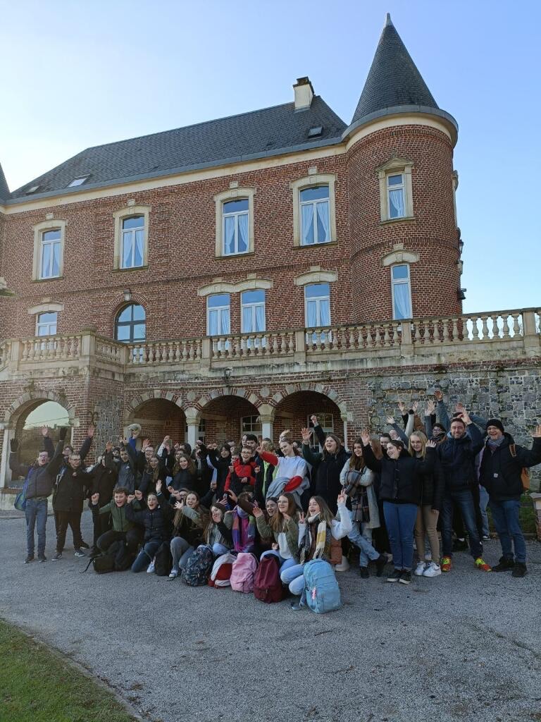 CollegeWatten's tweet photo. Le jeudi 11 janvier, deux classes de 4èmes se sont rendues à la Maison Familiale Rurale d’Hucqueliers. L’objectif de cette sortie pédagogique était double, ... https://t.co/UKId0C803D