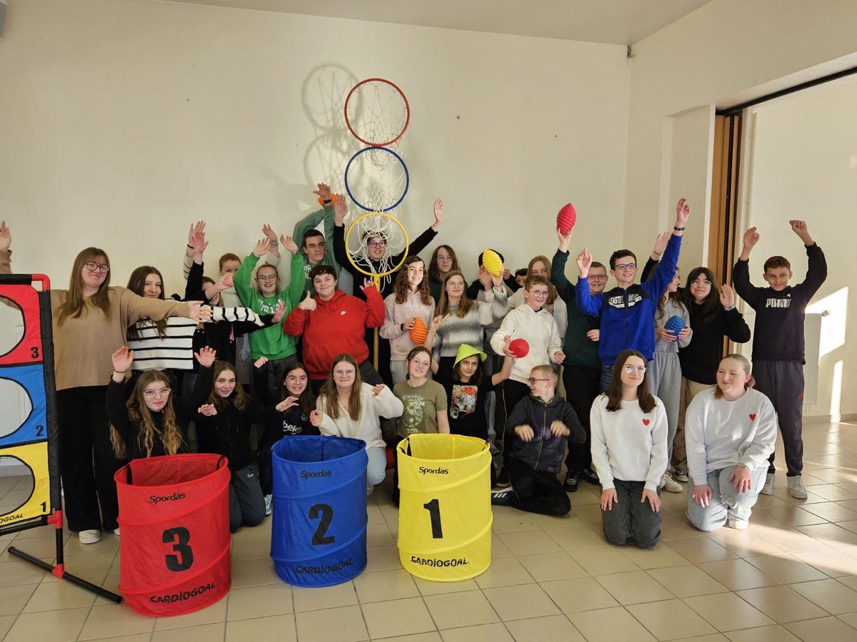 CollegeWatten's tweet photo. Le jeudi 11 janvier, deux classes de 4èmes se sont rendues à la Maison Familiale Rurale d’Hucqueliers. L’objectif de cette sortie pédagogique était double, ... https://t.co/UKId0C803D