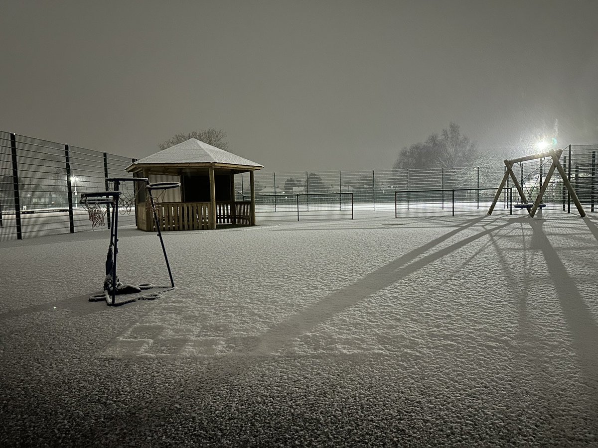 Cold out today 🥶 Wrap up warm 😊