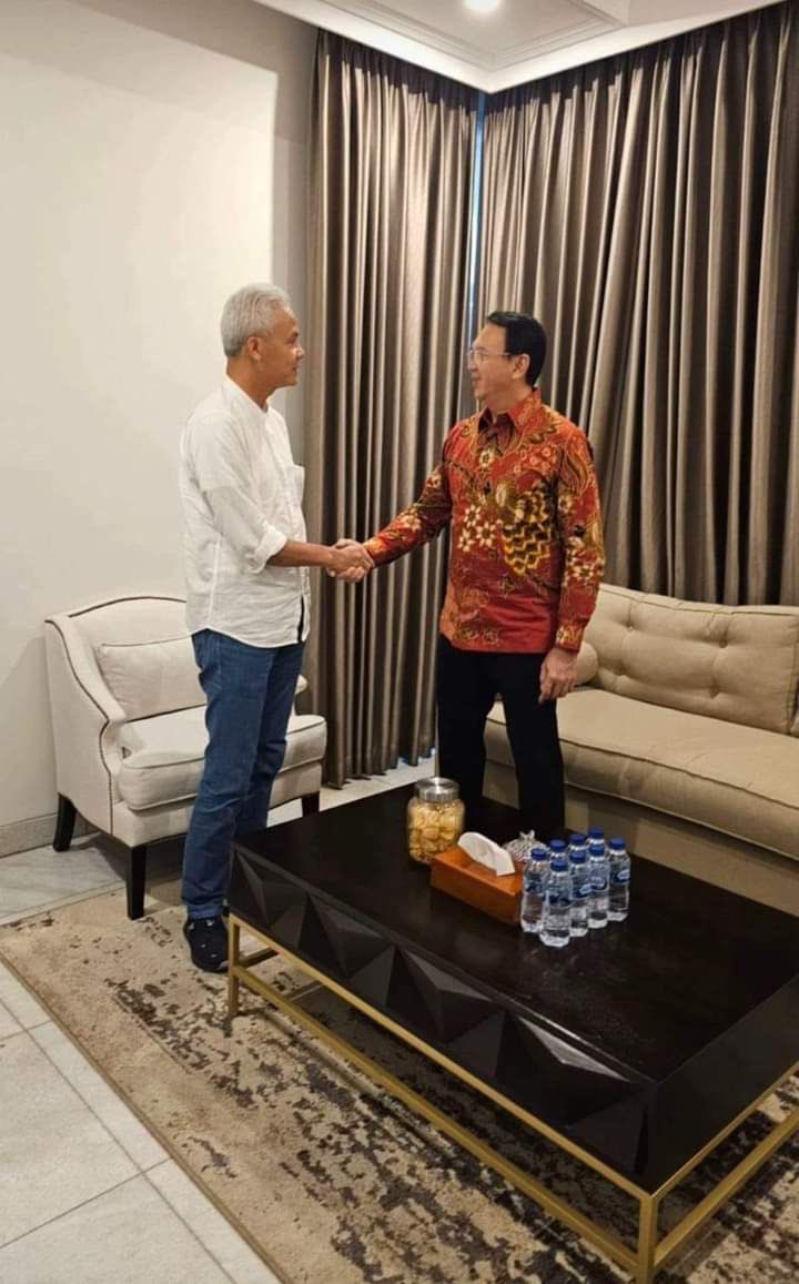 Sejak tahun 2020 sy sdh kampanyekan Ganjar, dari saat itu optimis Ganjar akan diusung PDIP, akhirnya terbukti walau byk yg meragukan, sekarang pun begitu, optimis Ganjar M3nang.

Jadi sy lucu lihat pendukung 03 belum apa2 sdh mengatakan kalo kalah nanti akan dukung 01, hny Krn