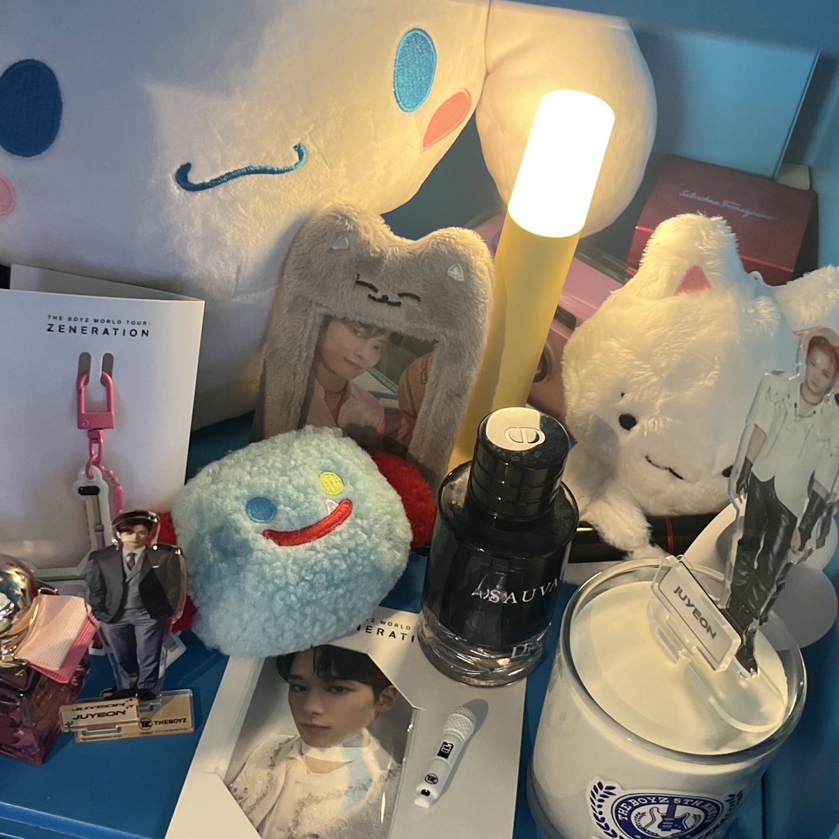 dmyQQ's tweet photo. 📍오카방고 LAB
당일 선착까지 야무지게 받아왔어요 주연이가 생일인데 제가 이렇게 많이 받아도 되는 건가요...😻😻 럭드 다 꼴등 나왔는데 상품이 앨범 ㄷㄷ 아기자기하게 꾸며둔 소품들 다 너무 귀엽고 예뻤어요 직원 분들도 다 넘 착하구 친절하셔서 최고의 날이었따•••💕
#굿바이브스온리_주연 https://t.co/0fkm70MI33