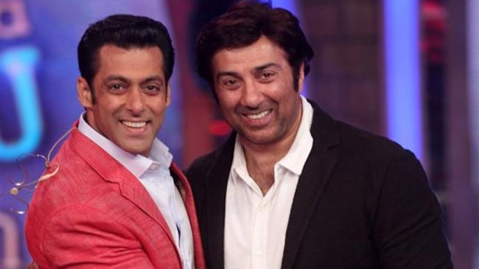 It's going to be a starry day on the sets of #Safar. #SalmanKhan will be shooting for his cameo on Jan 16. It's a full-day shoot and #SalmanKhan will be shooting for from 2 pm onward. He is excited and looking forward to filming with Sunny Deol.'
-#BharatNyayYatra