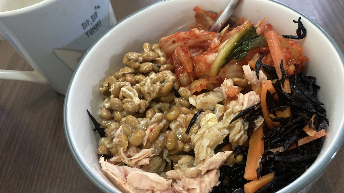 ArimO99's tweet image. 今日も今日とてミール飯

映えませんが

健康は身体の中から作りましょ🤏🏻
肌も綺麗になるし
精神的にも前向きになれる食事を

身体の中に入れるものはすごく大事

#健康オタク　#ダイエット