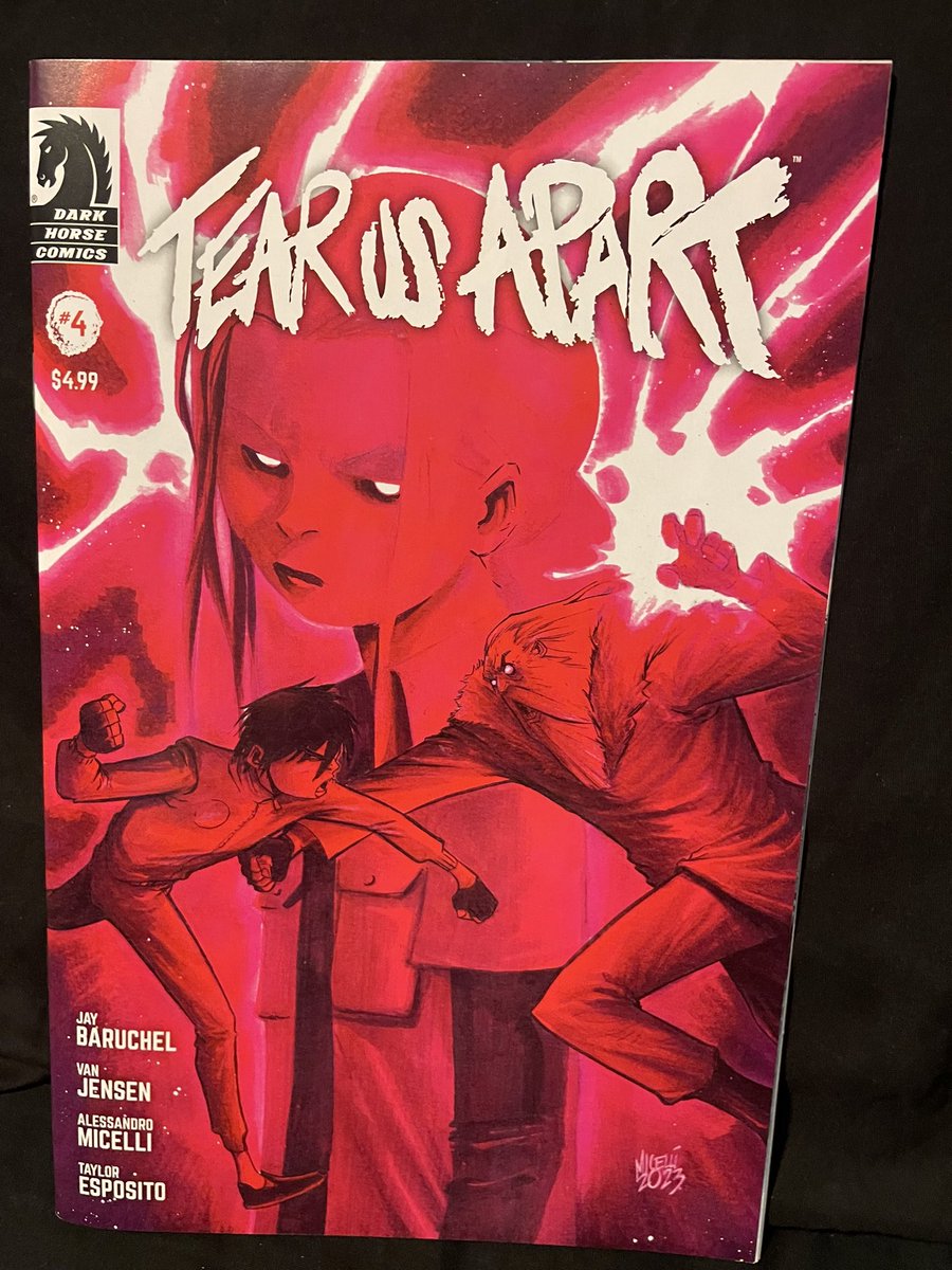 With their new ally, its time to make a stand. Tear Us Apart 4 <a href="/darkhorsecomics/">Dark Horse Comics</a> #jaybaruchel #vanjensen <a href="/themicellis/">Alessandro Micelli 🇮🇹</a> <a href="/taylorespo/">🇦🇷 Taylor Esposito, Ghost Glyph Studios,letterer</a>

t.ly/5Y6vw