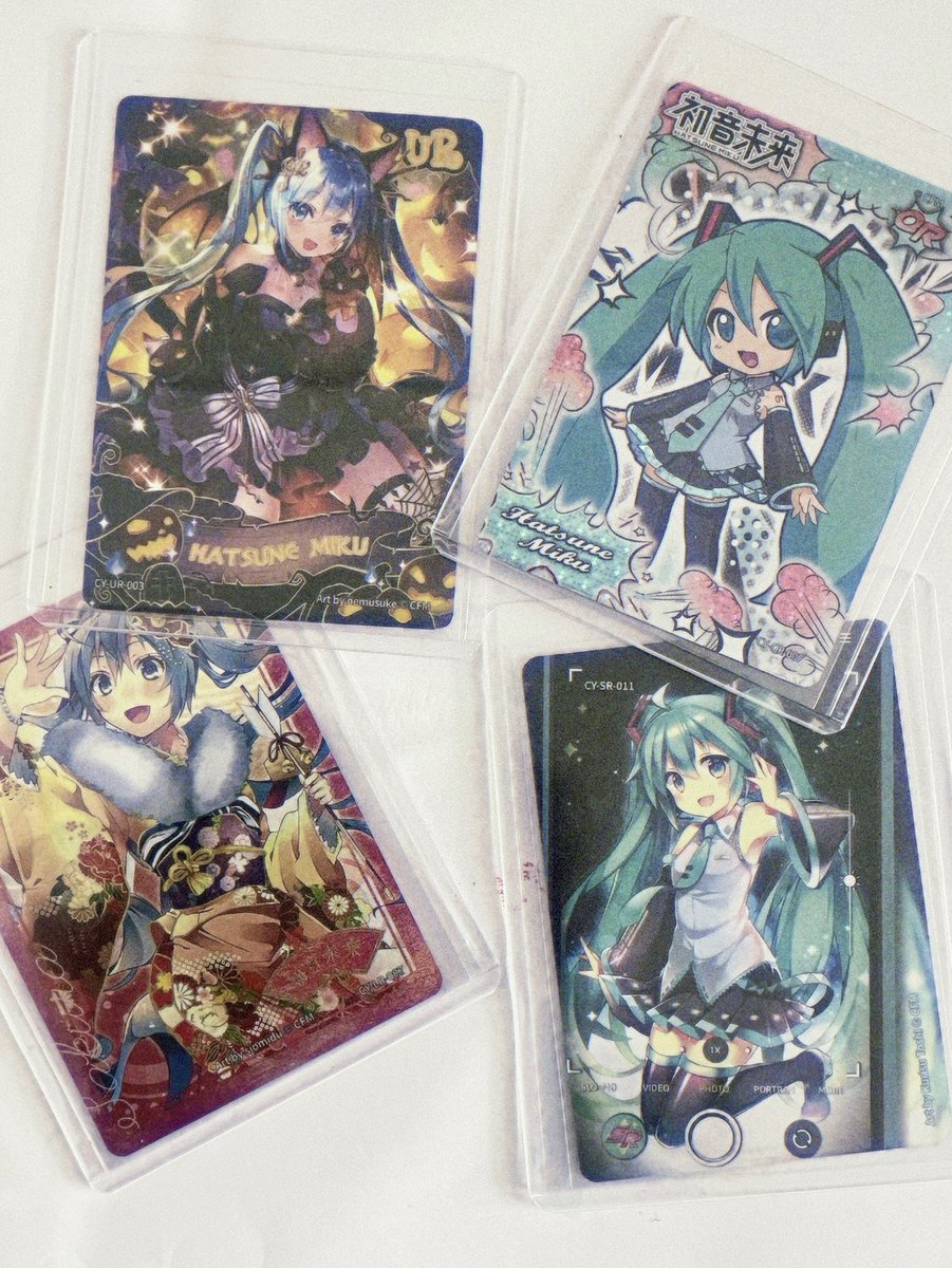 madelainev2's tweet photo. Mikuuuu cute  Who can refuse!!!#miku #mikucard https://t.co/KKJqwBMUbA