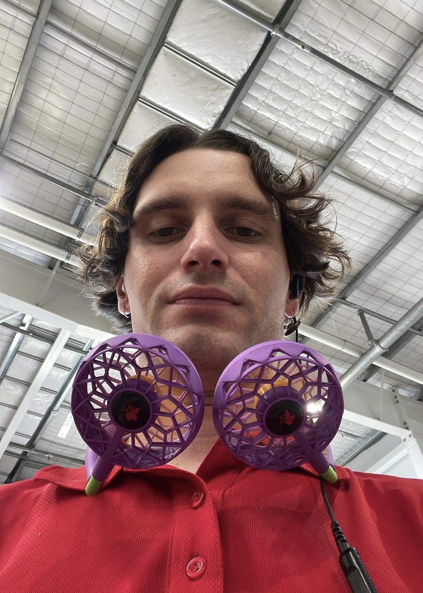 jasbeug's tweet photo. geriatric coworker gave me evangelion face fan W, tuna can attacked me on break L. you win some but you almost certainly lose most https://t.co/9n6eWCwdpf