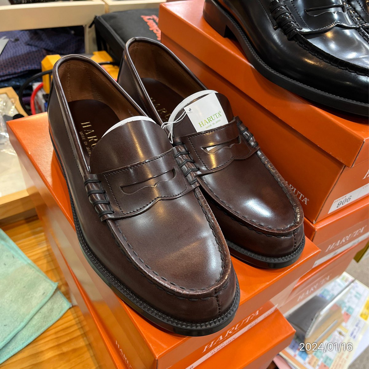 kinchan4649's tweet photo. ��ルタ入荷しましたぁ🎉
HARUTAローファー👞
昔履いてました😆
懐かしい😌
日本製🇯🇵
本革👞
11,000＋tax

#ヤマザキ洋服店
#ハルタ
#HARUTA
#ローファー
#日本製
#本革 https://t.co/r0I7lyb2xT