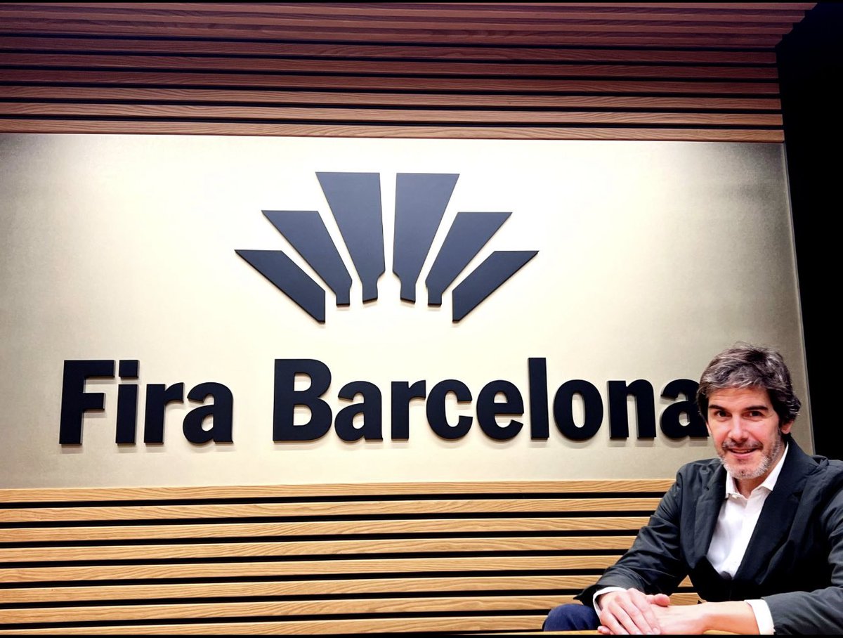 MasterEventsM's tweet image. L’@AndreuSagarra (1a promoció 2010-2012) després del seu pas per @uramonllull, @govern , @ICABarcelona i @sindicdegreuges ara és el director de Relacions Institucionals, Protocol i Gabinet de Presidència de @Fira_Barcelona 

Moltes felicitats i molts encerts! #Orgullblanquerna