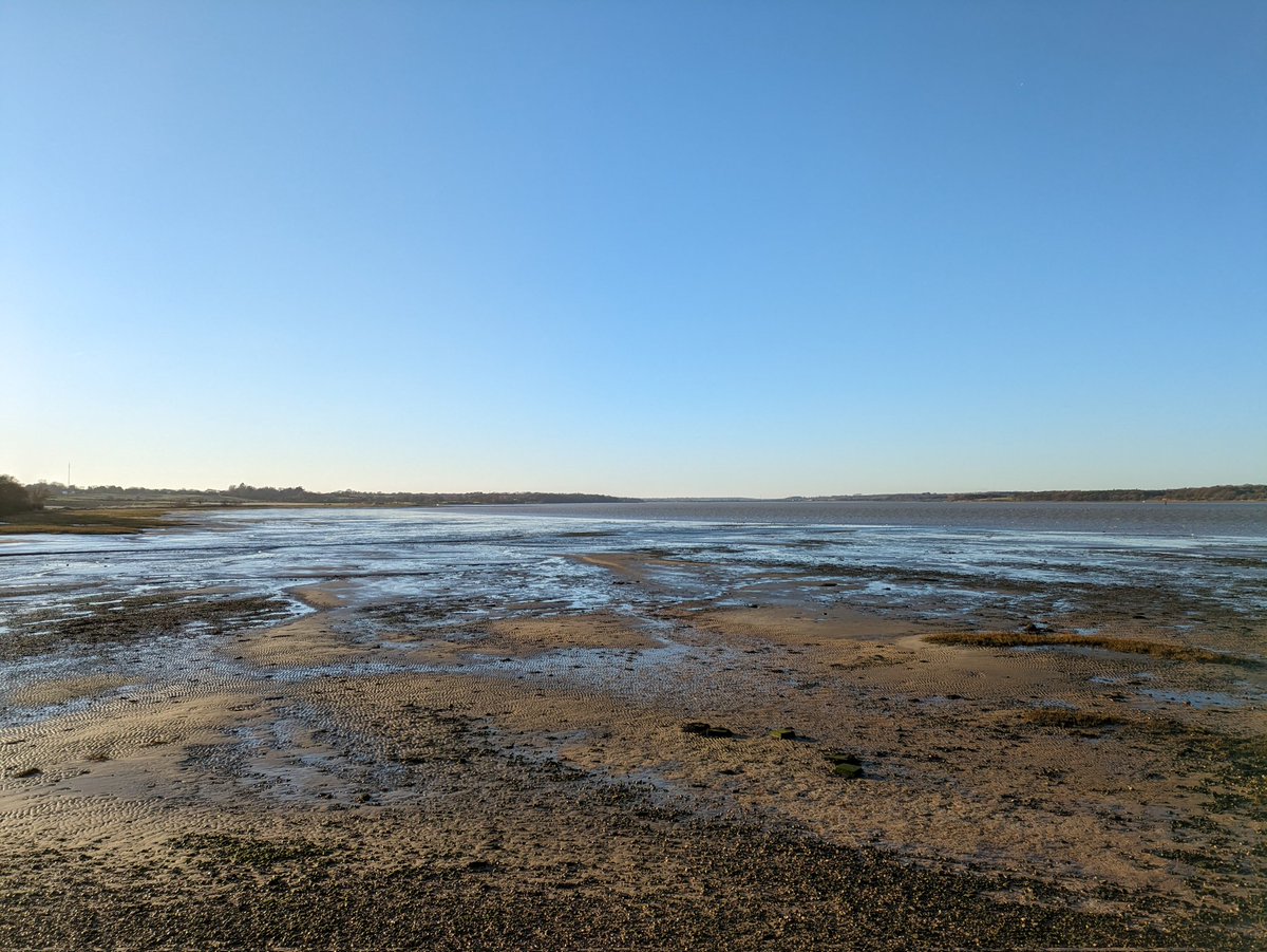 For #TidesOutTuesday as the tide went out,  looking up the River Stour towards Manningtree 🌊😉