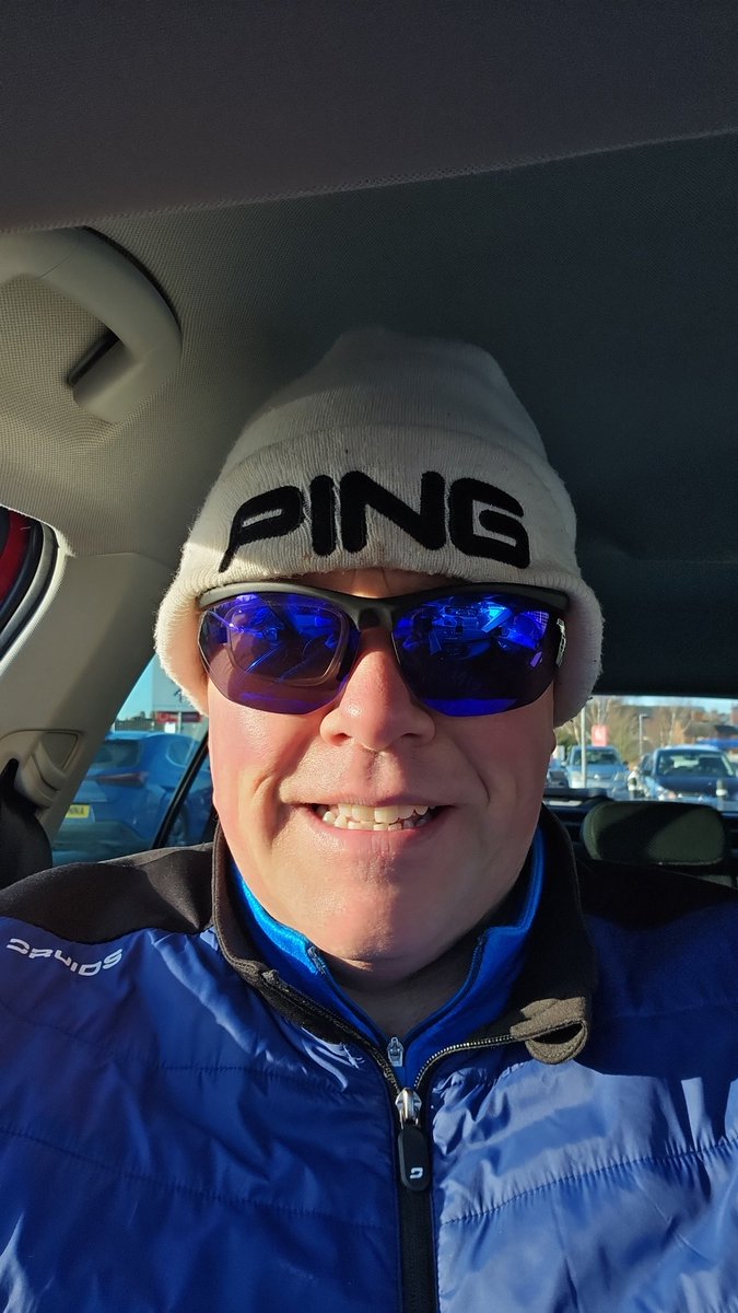 Busy rest day yesterday , bit of winter golf with a couple of D shift colleagues followed by walking football ⚽️  there was not alot of walking going on but all good fun #Gainsborough #DshiftGolf ⛳️ #Roses #Walkingfootball #Gainsboroughgolfclub